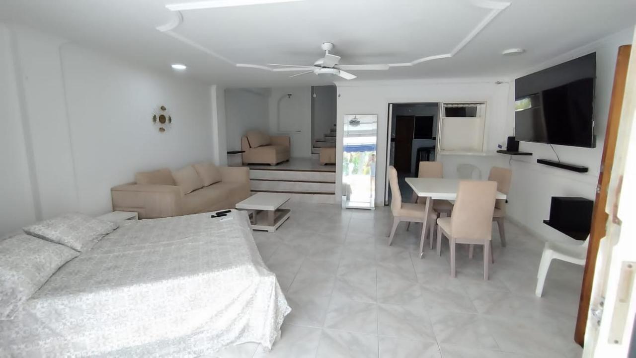 Condominio Frente A La Playa En Crespo Apartamento Cartagena