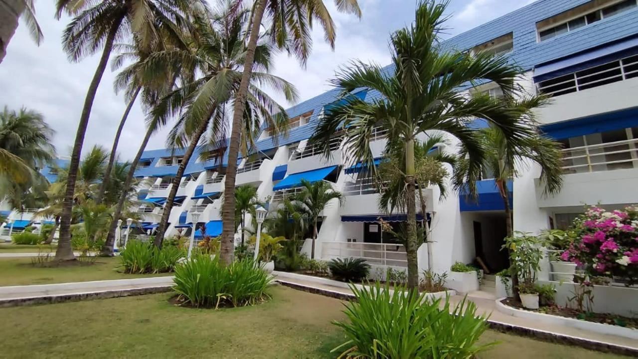 Condominio Frente A La Playa En Crespo