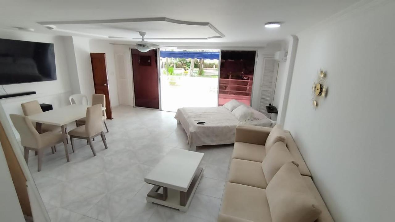 Condominio Frente A La Playa En Crespo