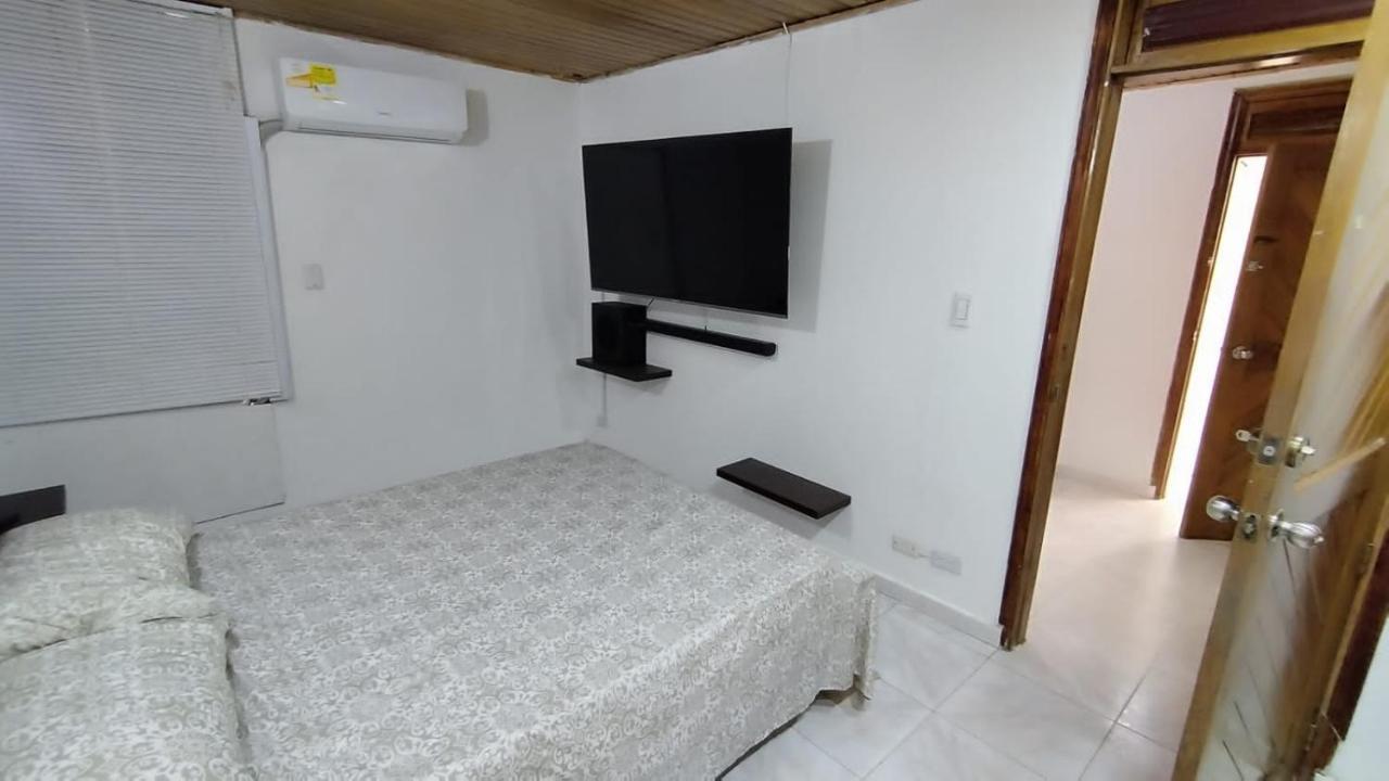 Condominio Frente A La Playa En Crespo * Cartagena
