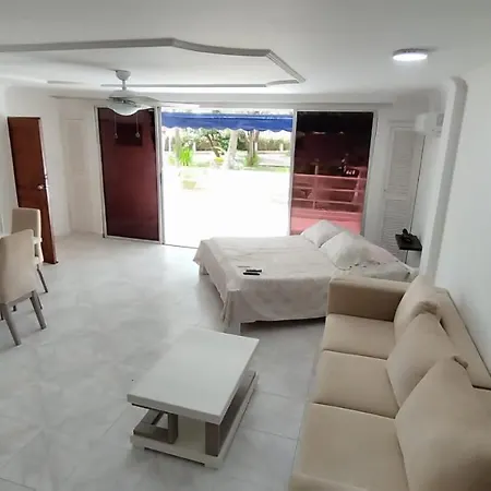 Condominio Frente A La Playa En Crespo