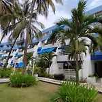 Condominio Frente A La Playa En Crespo